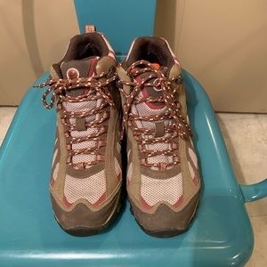 Women’s Merrell Siren Ventilator Mid Gore-Tex boot